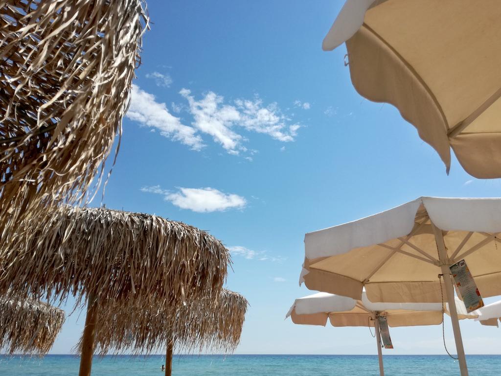 Beach Front Villa Nea Kallikrateia Luaran gambar