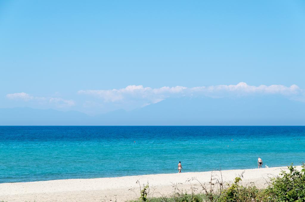 Beach Front Villa Nea Kallikrateia Luaran gambar