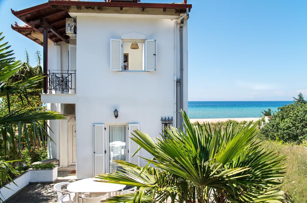 Beach Front Villa Nea Kallikrateia Luaran gambar